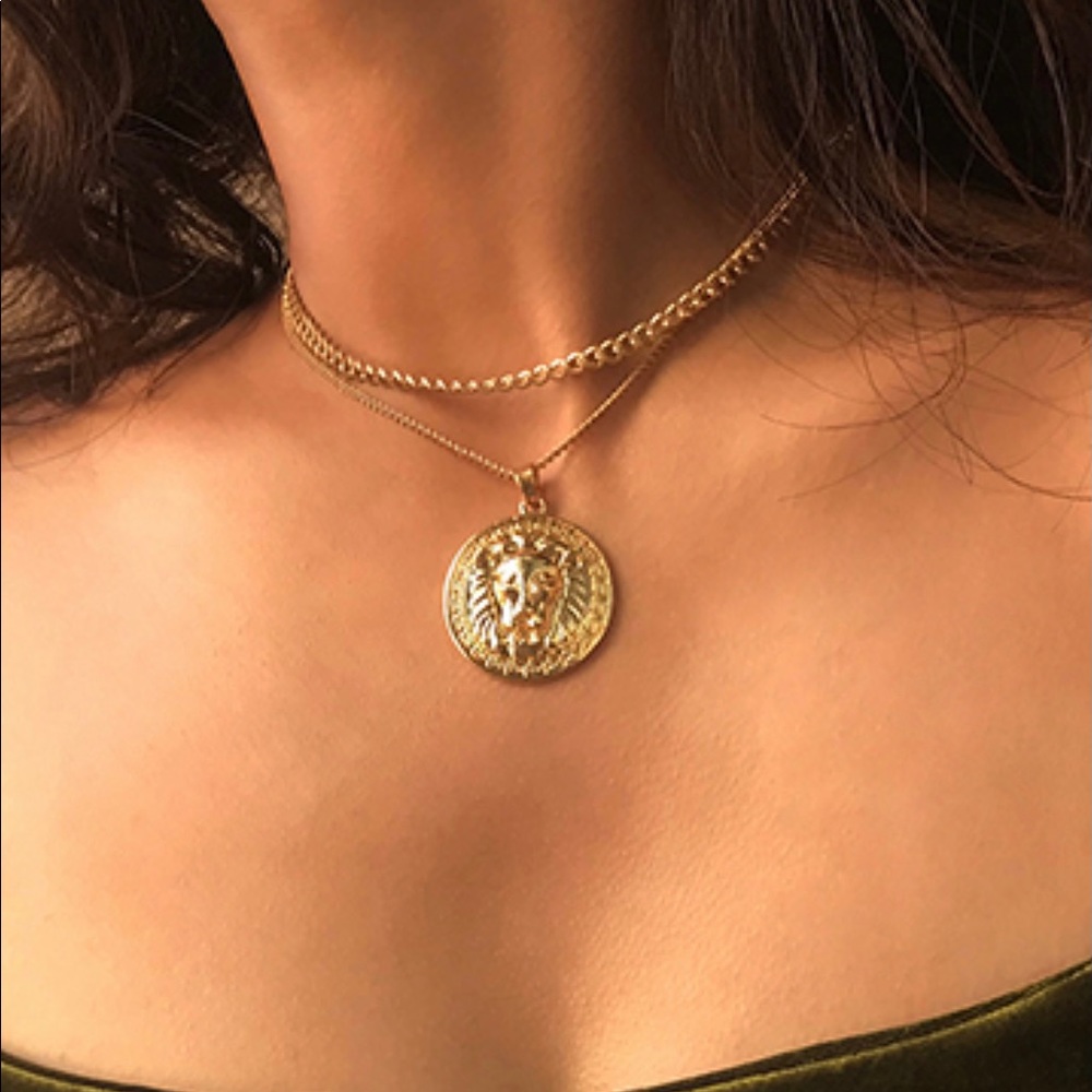 Luxury Gold Lion Medallion Chain Necklace